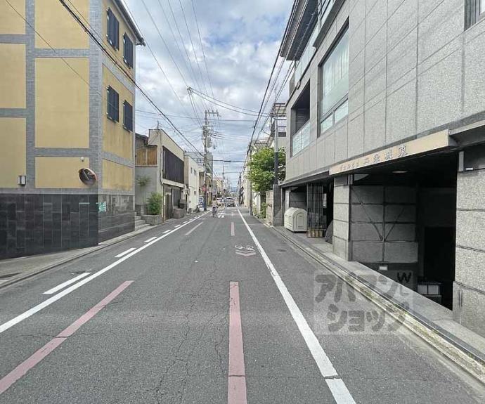 【ヴェルビュ二条城東】間取