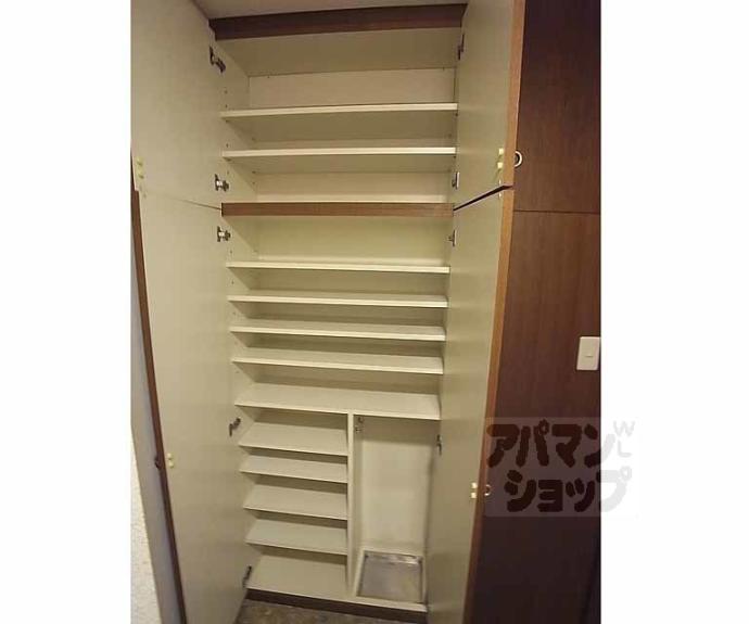 【ヴェルビュ二条城東】間取