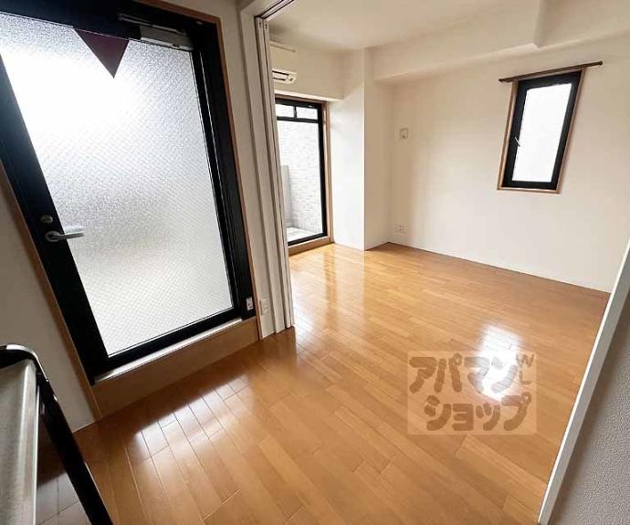 【メゾン・ド・フルール御幸町】間取