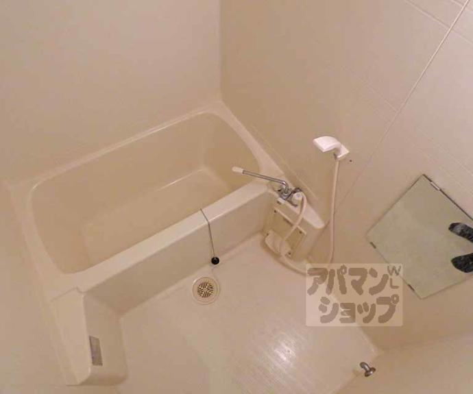 【ＲＯＯＴＳ二条城南】間取