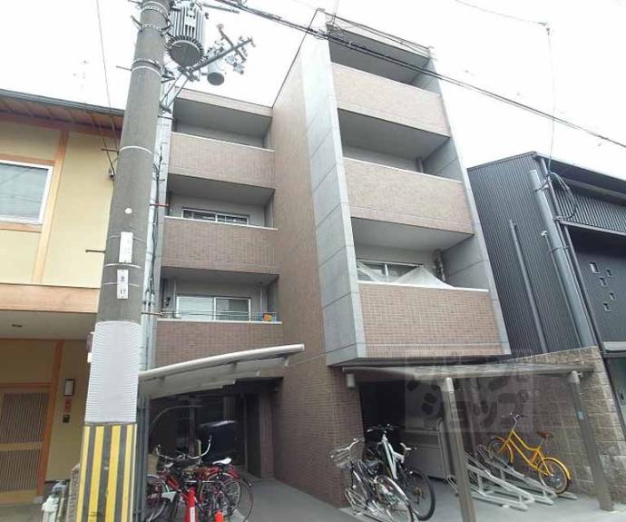 【ROOTS二条城南】間取