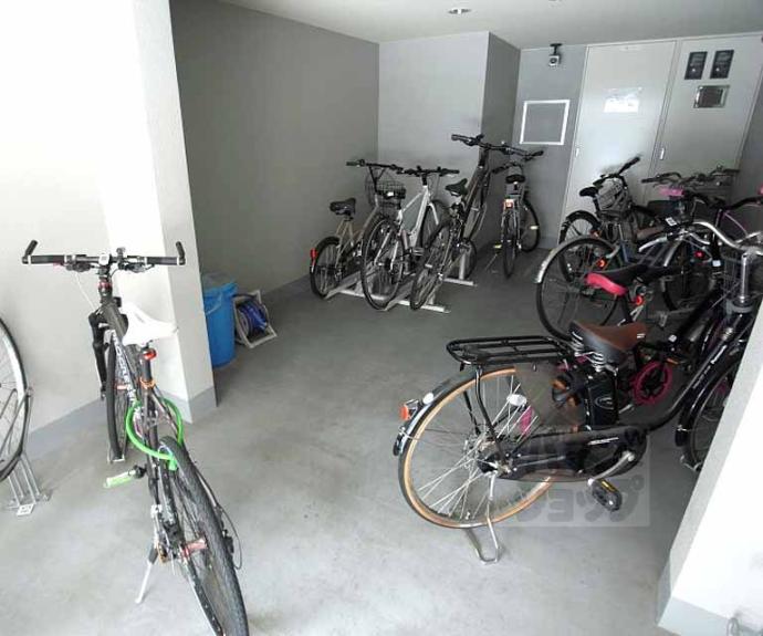 【ROOTS二条城南】間取