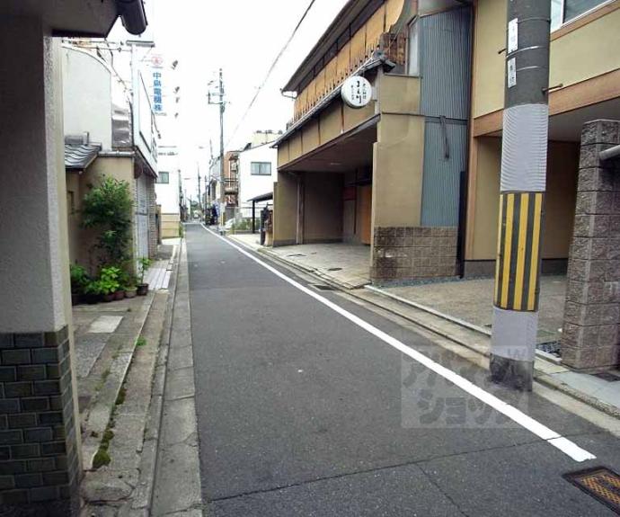 【ROOTS二条城南】間取