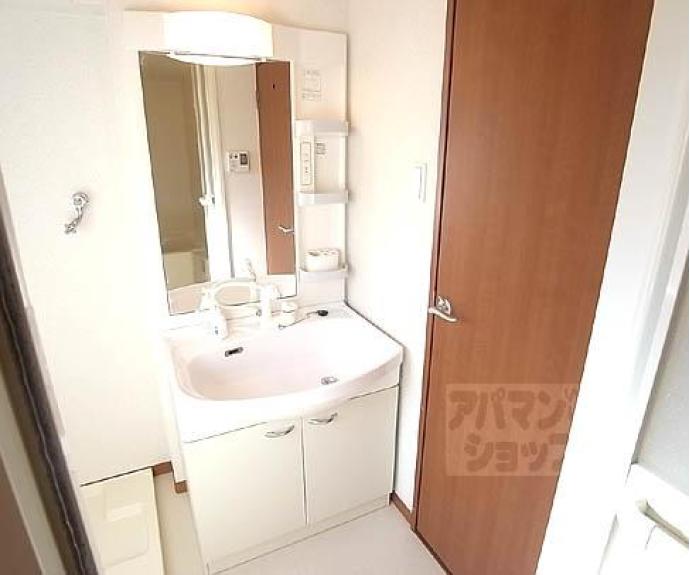 【ROOTS二条城南】間取