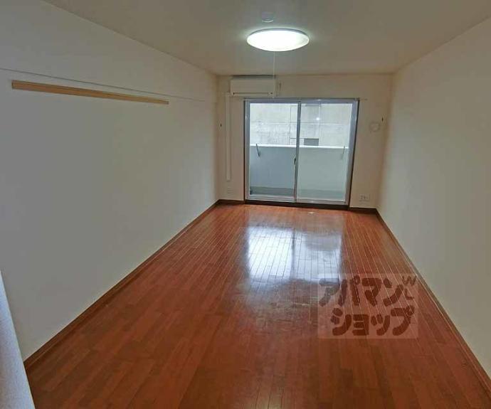 【ＲＯＯＴＳ二条城南】間取