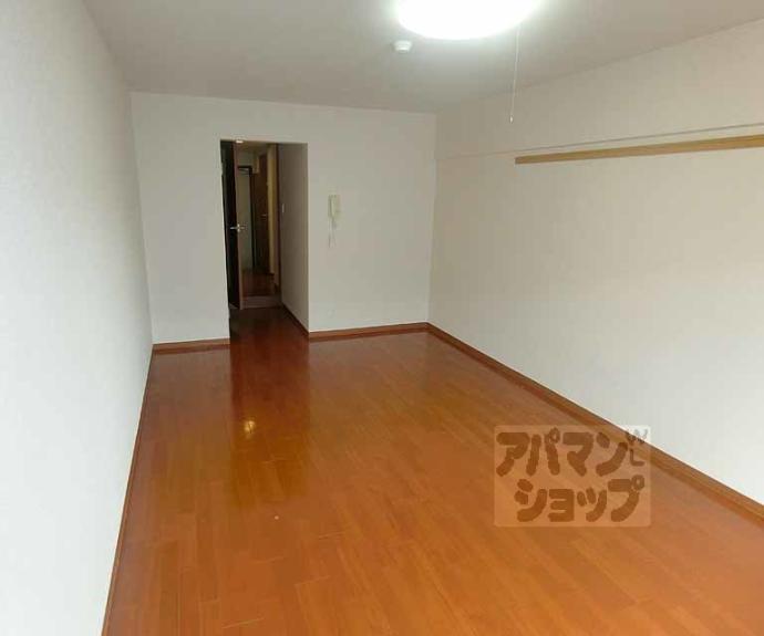 【ＲＯＯＴＳ二条城南】間取