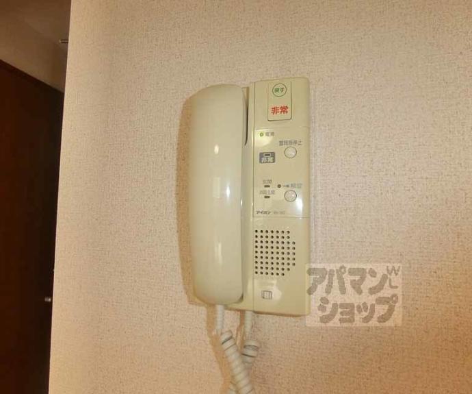 【ＲＯＯＴＳ二条城南】間取