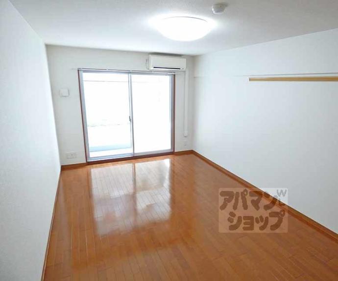 【ROOTS二条城南】間取