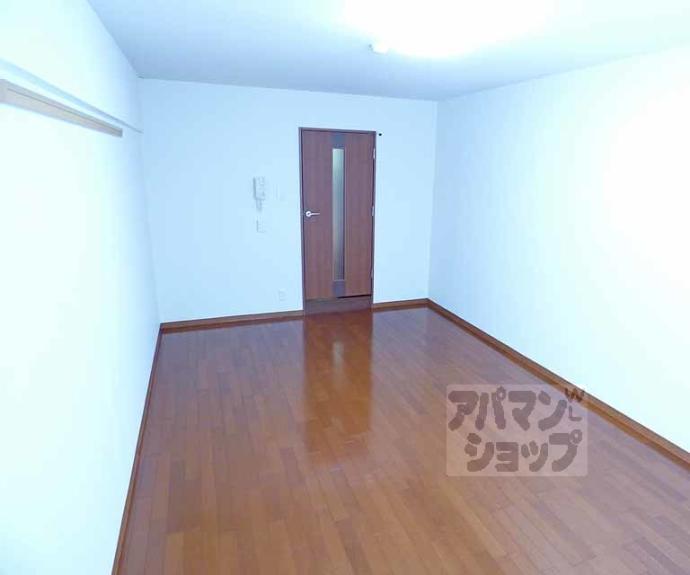 【ROOTS二条城南】間取