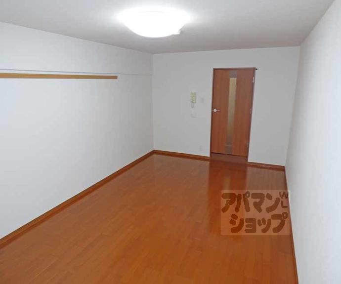 【ROOTS二条城南】間取