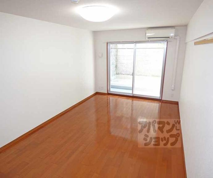 【ROOTS二条城南】間取