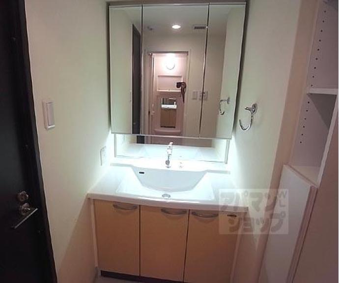 【ベルヴィ富小路】間取