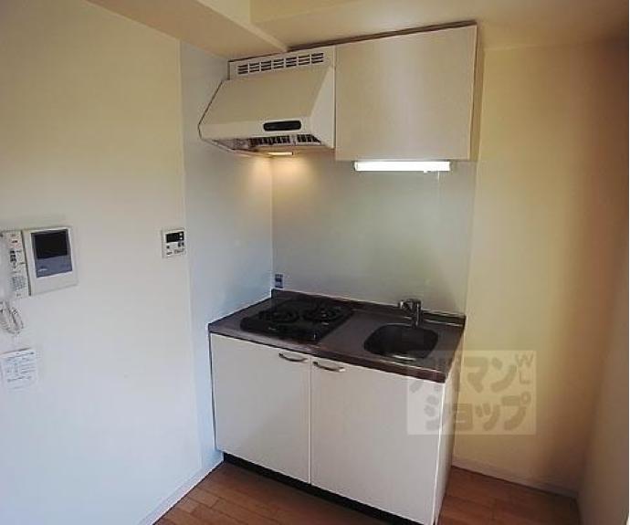 【ベルヴィ富小路】間取