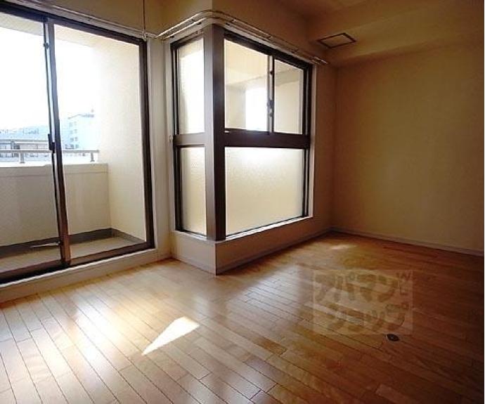 【ベルヴィ富小路】間取