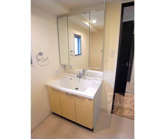 【ベルヴィ富小路】間取