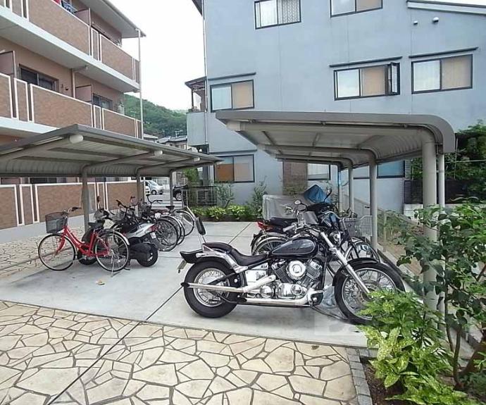 【トムズ ヴィラデスト】間取