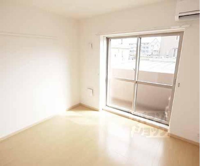 【トムズ ヴィラデスト】間取