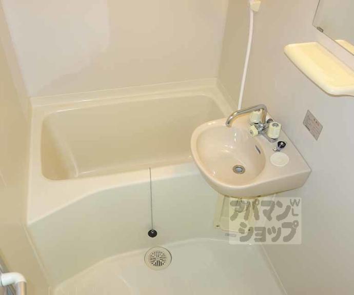 【Ｍｏｒｅ六条】間取