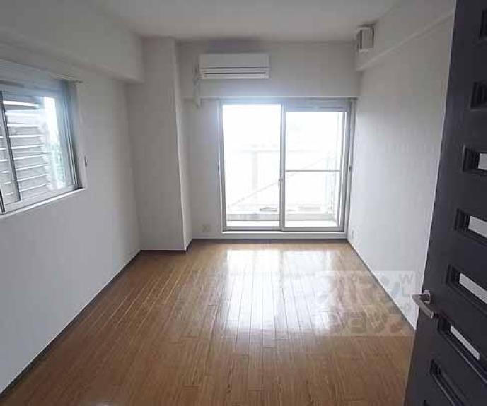 【コスモフォーラム四条】間取