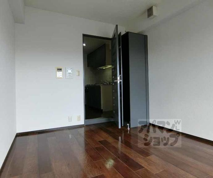 【コスモフォーラム四条】間取