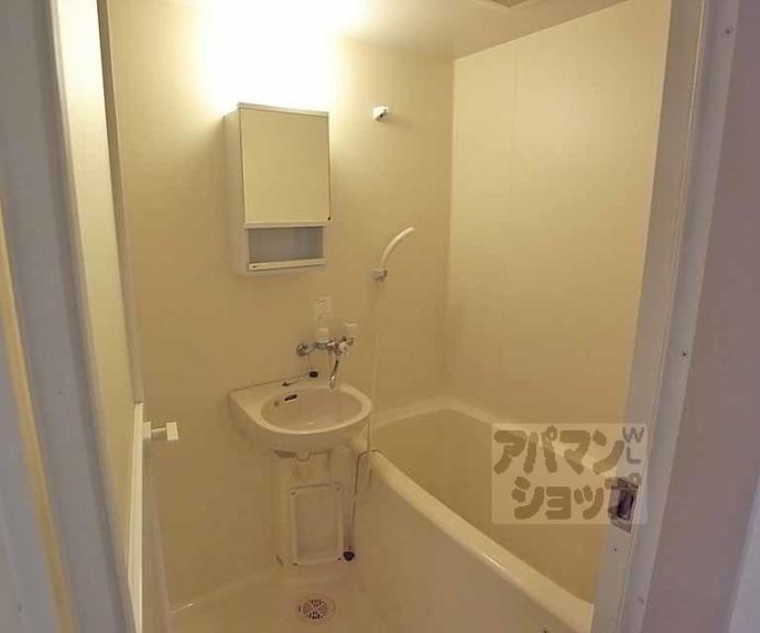 【パインフィールド御池】間取