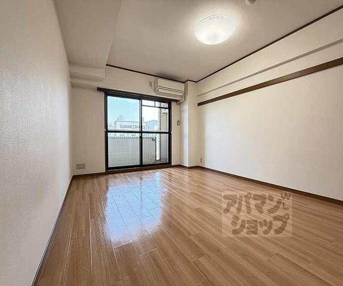 【ラフィーネ四条堀川】間取