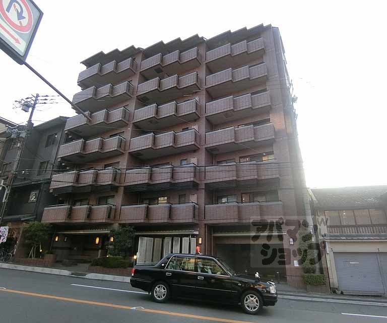 サンクタス祇園石段下