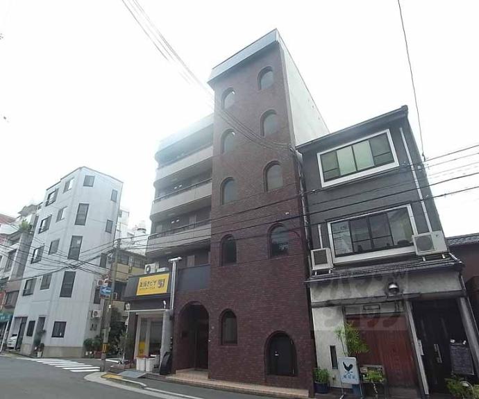 【ＤＡＩＳＹ　ＣＯＵＲＴ】間取