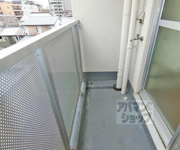 【ＤＡＩＳＹ　ＣＯＵＲＴ】