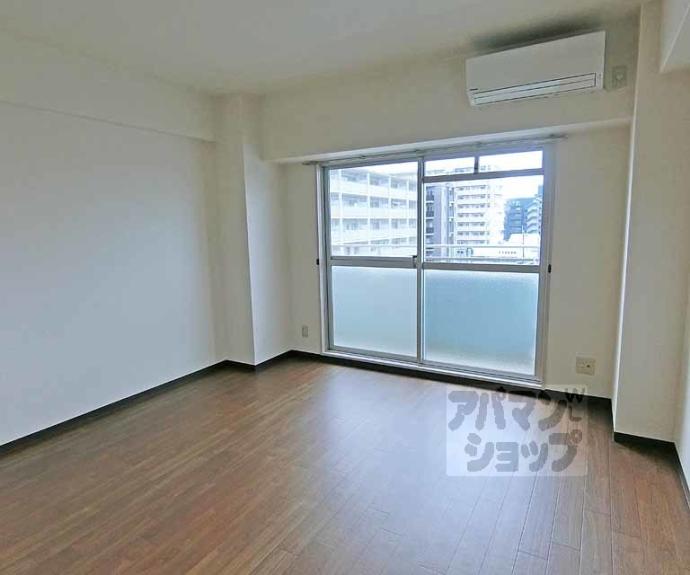 【高辻ロイヤルフラッツ】間取