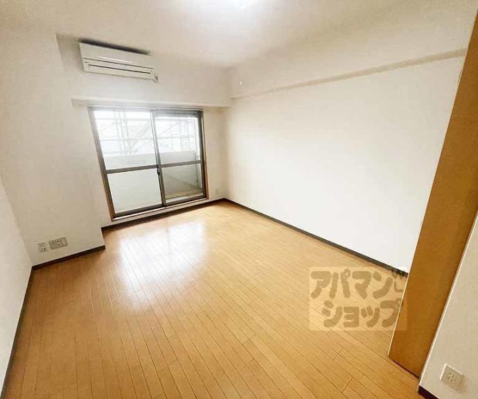 【エステムコート御所南Ⅱ】間取