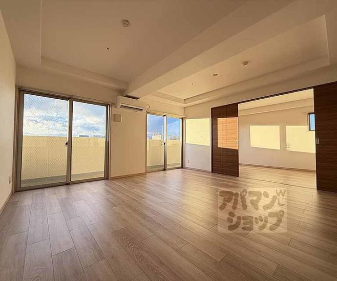 【Ｇ－ＣＲＥＳＴ京都四条烏丸】間取