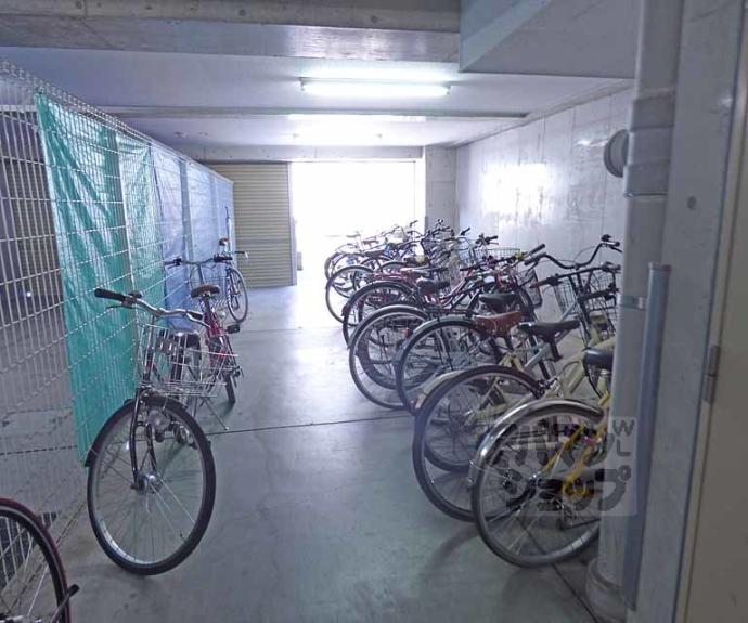 【e.ze.御所南Ⅱ】間取