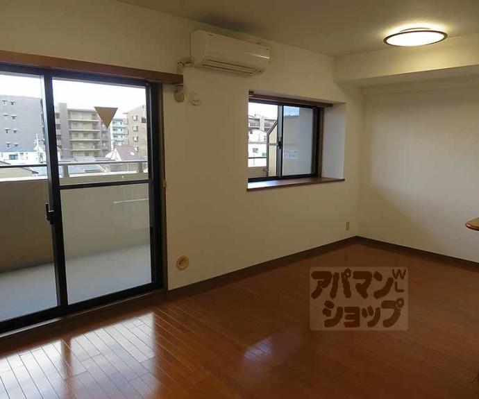 【ファミールガーデン二条駅前】間取