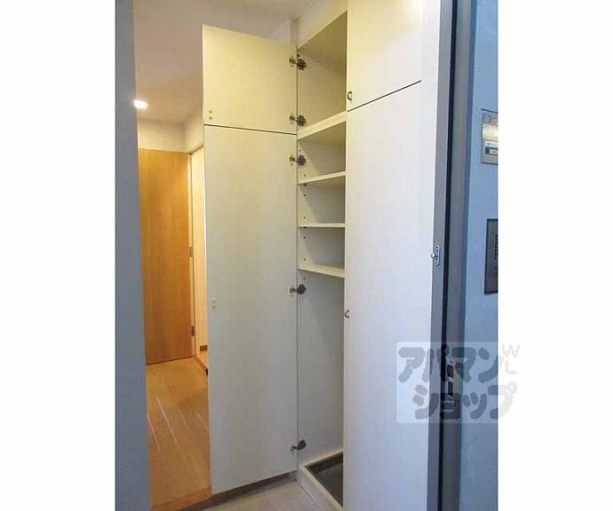 【パインベルテ御陵】間取