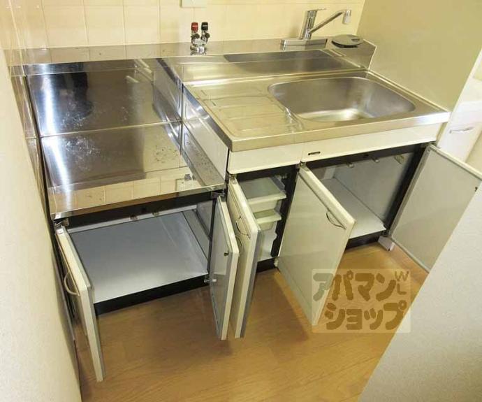 【パインベルテ御陵】間取