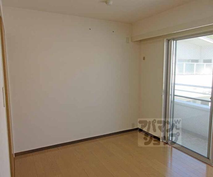 【パインベルテ御陵】間取