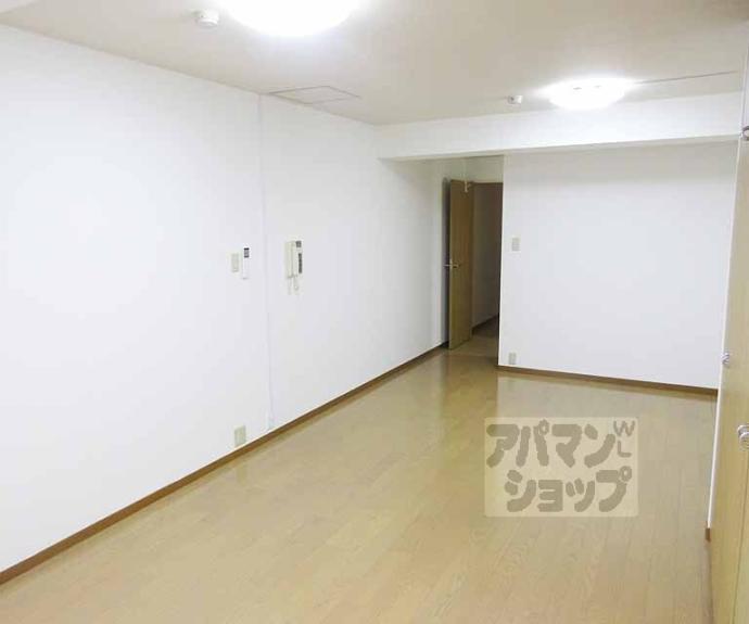 【パインベルテ御陵】間取