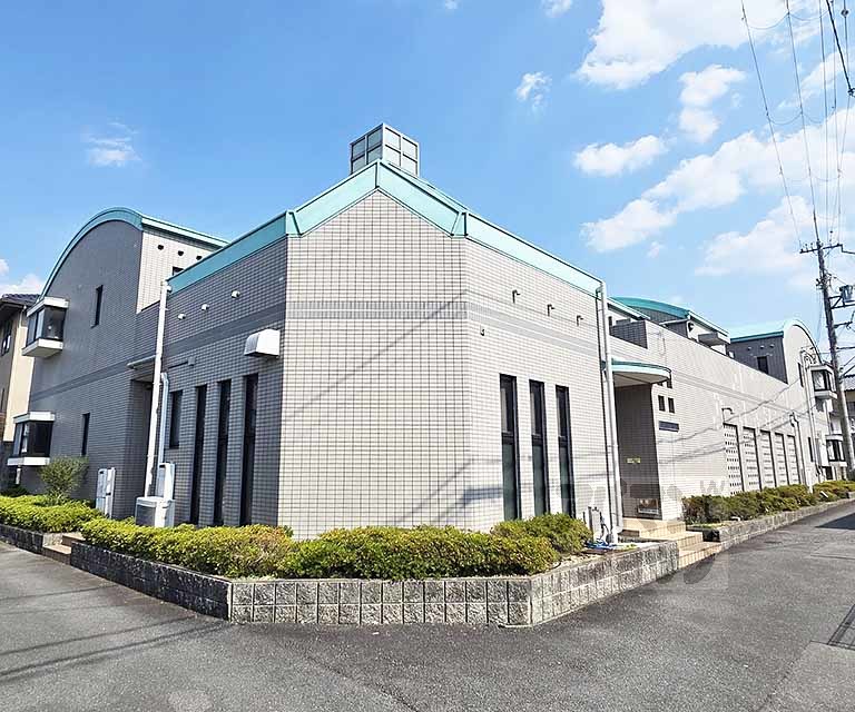 Ｌａｓ・Ｂｒｉｓａｓ・ｄｅ・Ｔｕｚｕｒａ