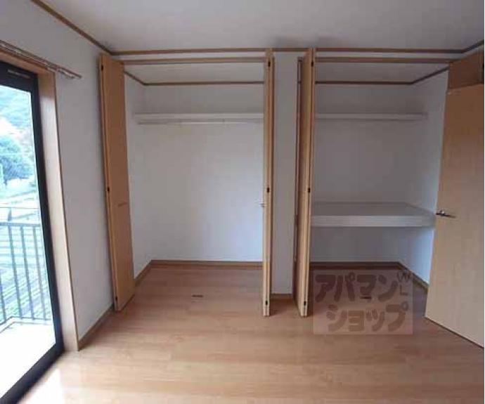 【アロンジェ勧修寺】間取