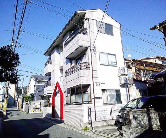 【ヴィラ御陵】間取