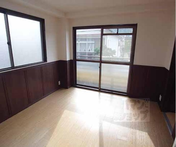 【ヴィラ御陵】間取