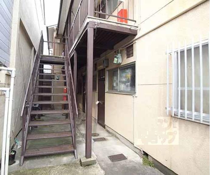 【岡町荘】