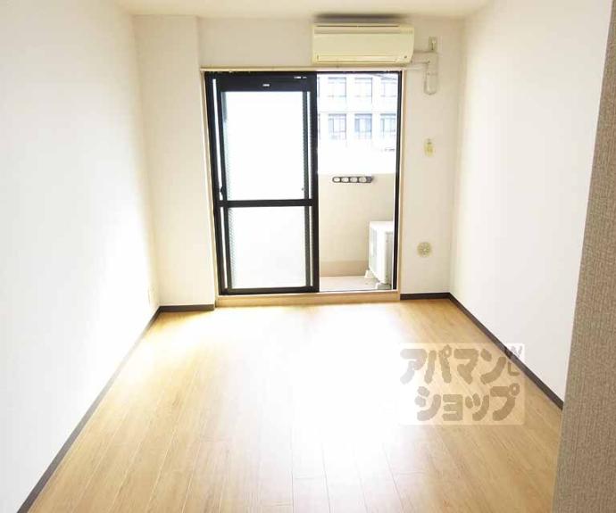 【イーストヴィレッジ大宅】間取