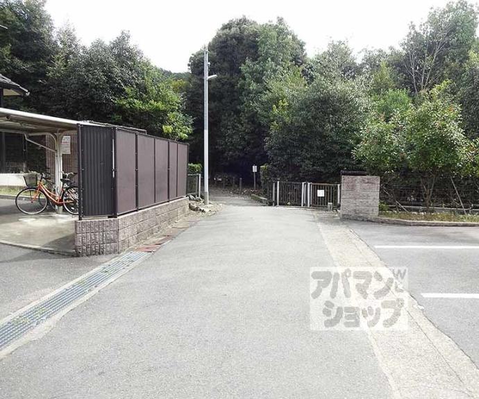 【サンラック御陵】間取