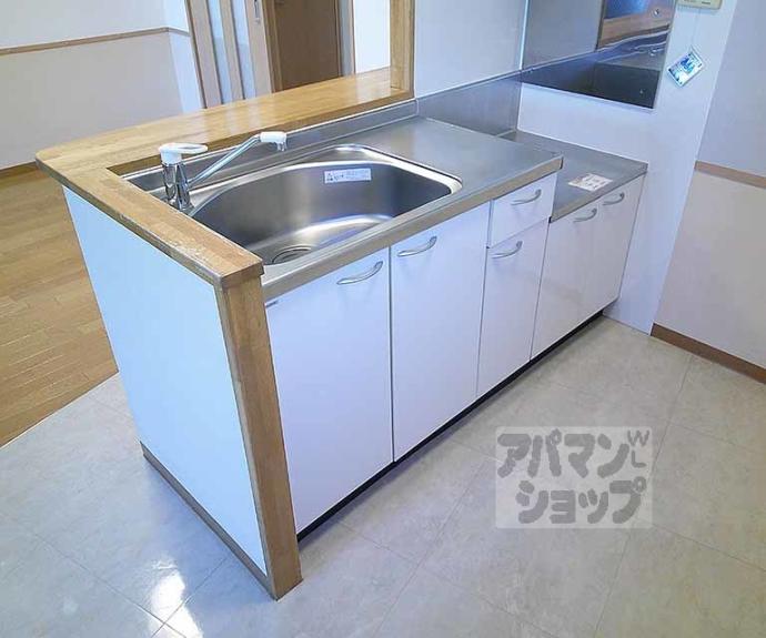 【サンクラージュ山科三条】間取