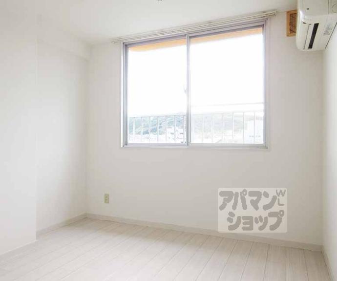 【プルーリオン勧修寺】間取