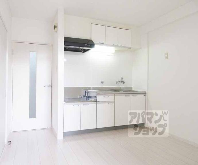 【プルーリオン勧修寺】間取