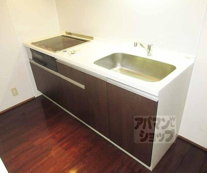【ＰＡＲＫ　ＨＩＬＬＳ　ＯＹＡＫＥ　ＶＩＬＬＡ　３】間取