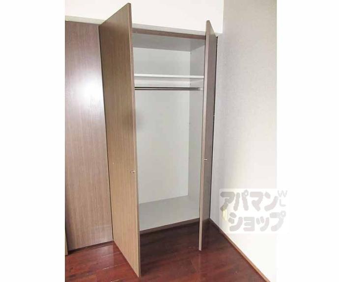 【ＰＡＲＫ　ＨＩＬＬＳ　ＯＹＡＫＥ　ＶＩＬＬＡ　３】間取